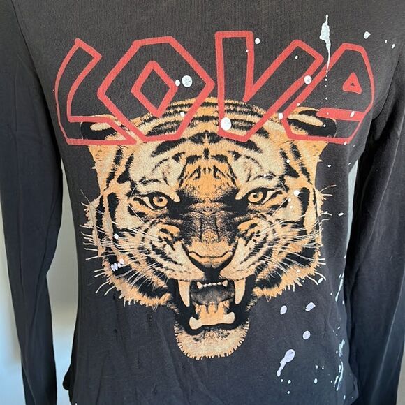 Chaser Faded Black Love Tiger Distressed Holes Sheer Paint Splatter Top - Picture 5 of 12